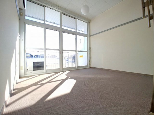 レオパレス明西の居間・リビング