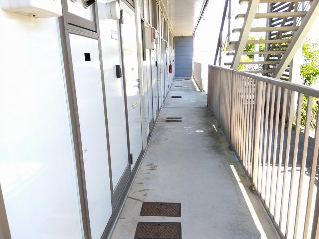 レオパレス明西のロビー