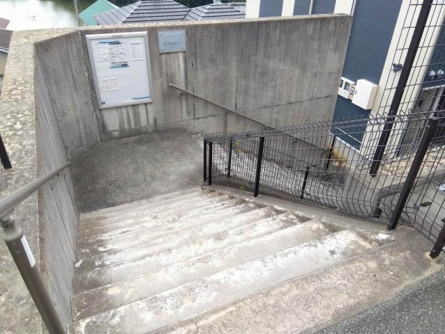 明石市魚住町金ケ崎のアパートのその他|物件入口