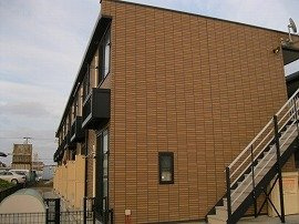神戸市西区玉津町出合のアパートの外観