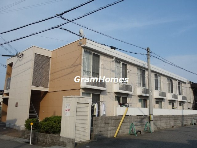 明石市大久保町森田のアパートの外観
