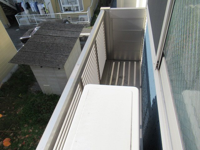 明石市二見町東二見のアパートのバルコニー