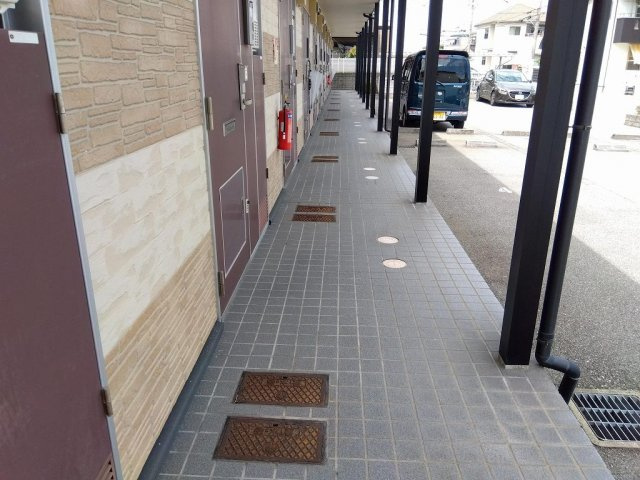 レオパレス沢野のその他|1階通路