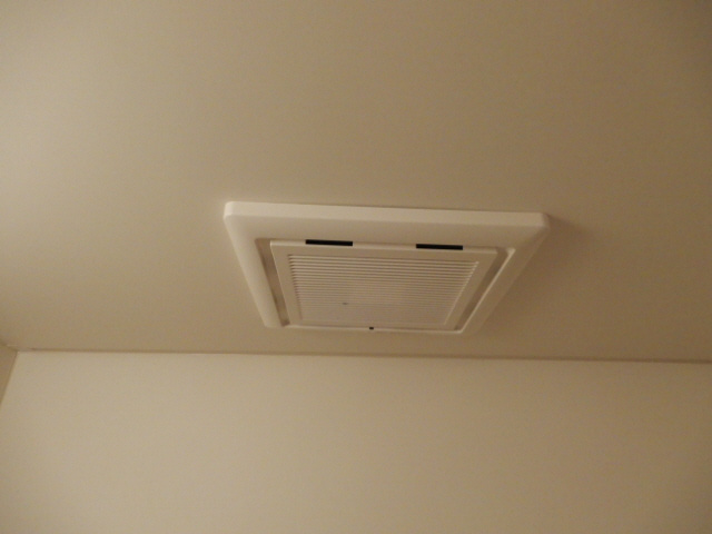 明石市二見町西二見のアパートの浴室