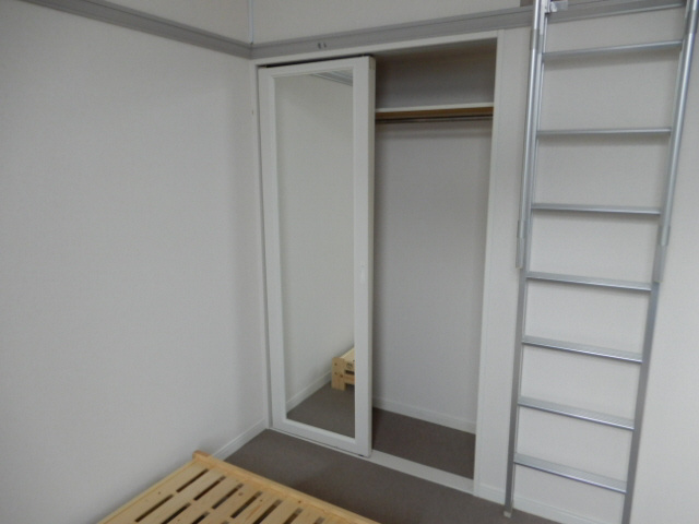 明石市二見町西二見のアパートの収納