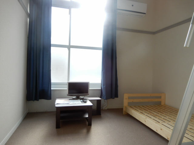 レオパレスパールライトの居間・リビング