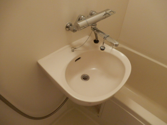 明石市二見町西二見のアパートの洗面所