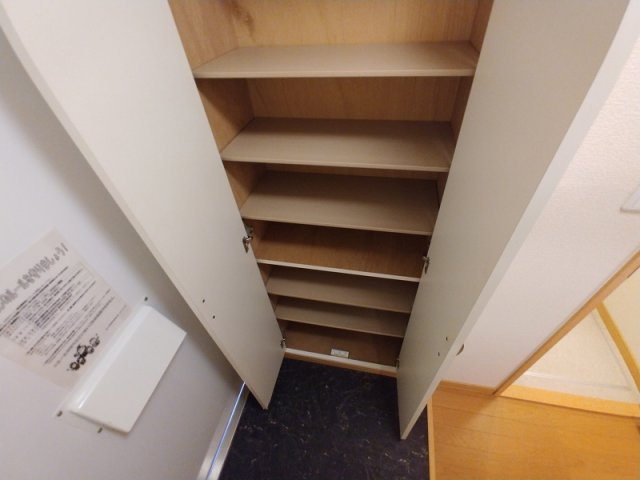 レオネクスト花水木の内装|靴箱