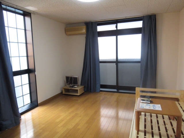 レオパレスＴＯＭＯＭＡＴＳＵの子供部屋