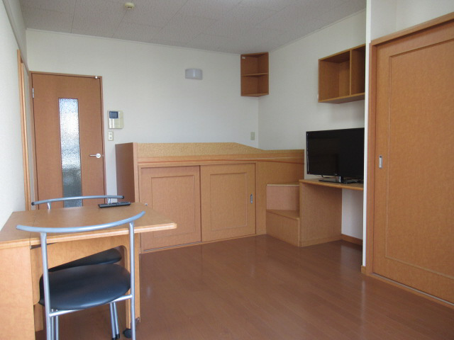 明石市大久保町大窪のアパートの居間・リビング