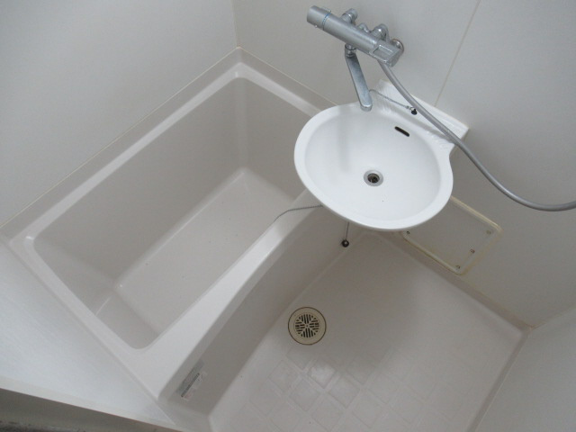 明石市大久保町大窪のアパートの浴室