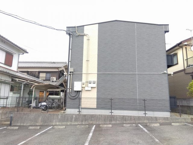 明石市魚住町金ケ崎のアパートの外観