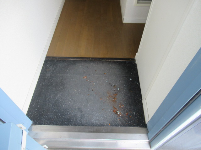 明石市大久保町大窪のアパートの玄関