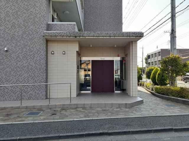 コートポワール国立のエントランス