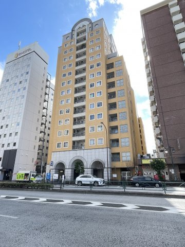 東新宿レジデンシャルタワーの外観