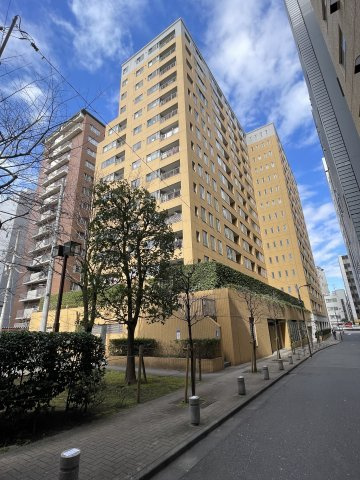 東新宿レジデンシャルタワーの外観