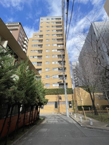 東新宿レジデンシャルタワーの外観