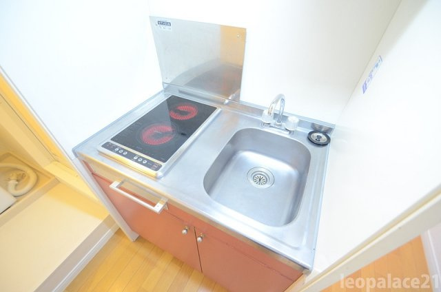 レオパレスフォンターナのキッチン|備品や設備仕様は号室等により異なります現地をご確認下さい。