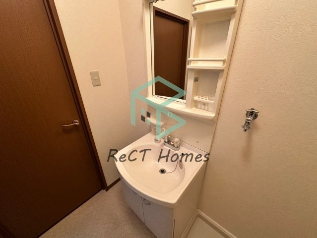 キャメロット飾磨B棟の洗面所