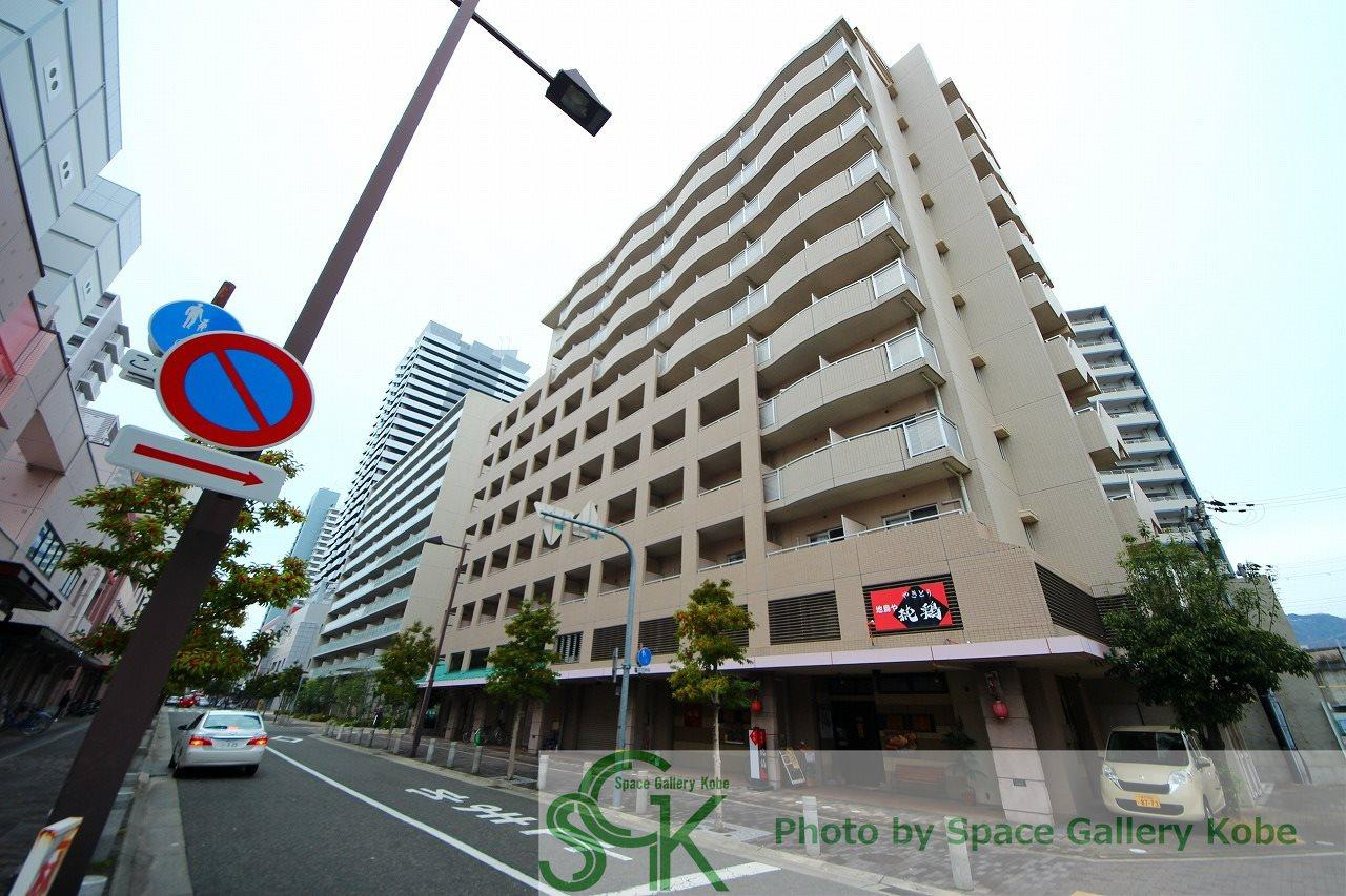 神戸アスタカレッジハイツの外観