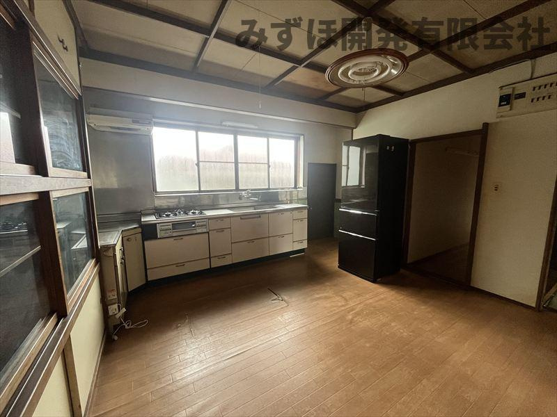 東根市本丸南2-2-16のキッチン