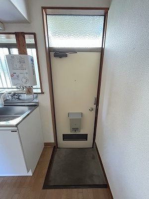 メゾン　ド　フォンテーヌの玄関