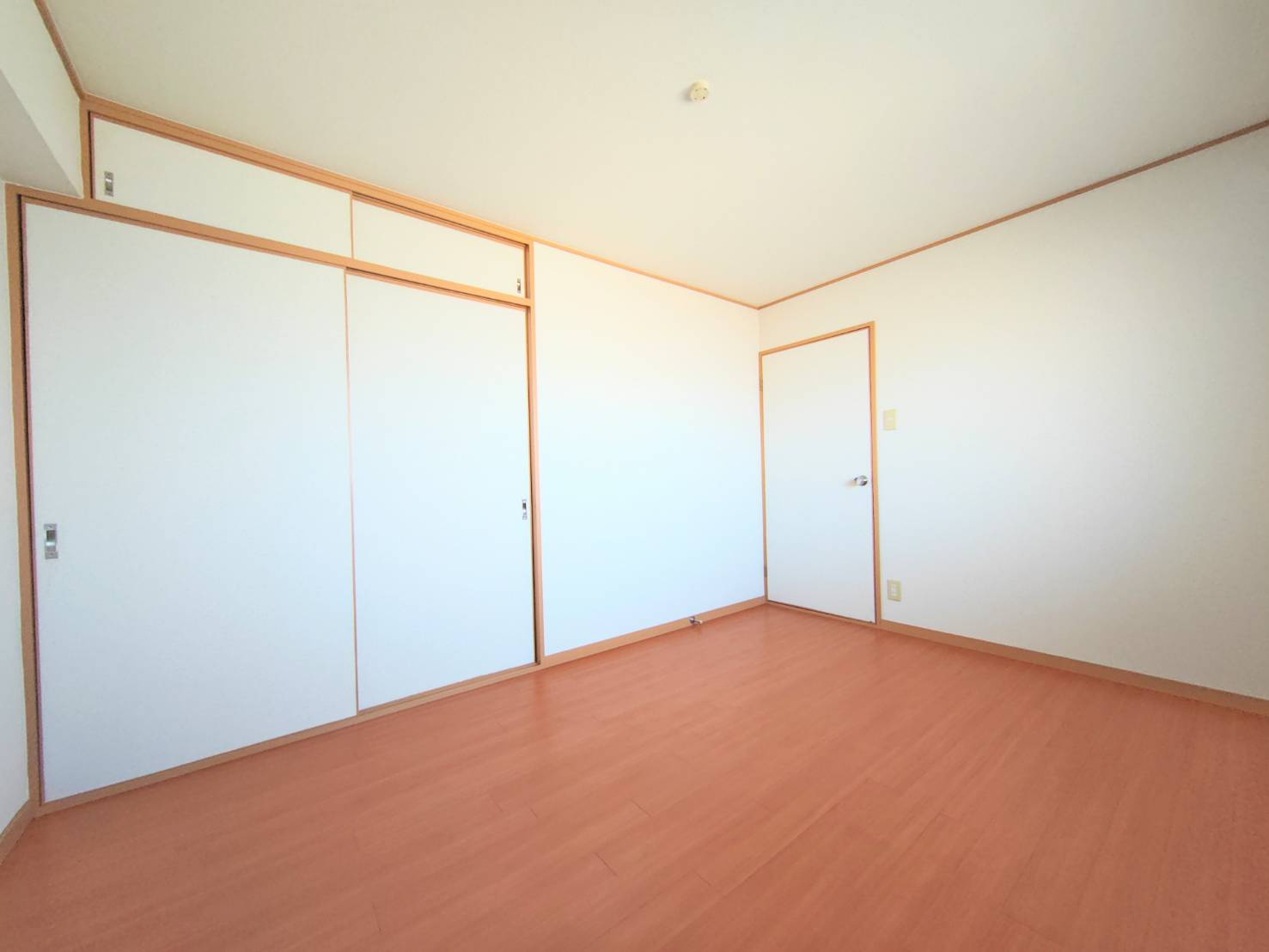 メゾン島田の洋室