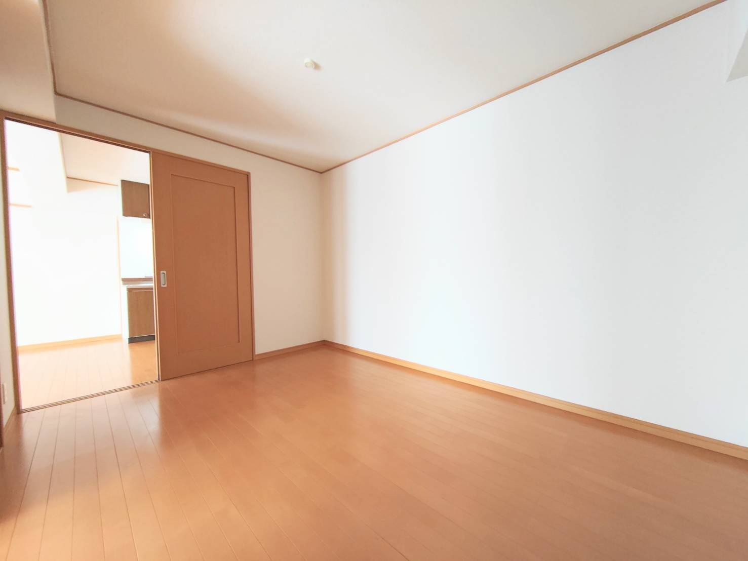 メゾン島田の洋室