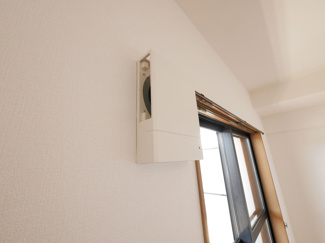 【その他】 | 甲府市国母8丁目 Ｈ12年築 ラフィーネ国母 内装一新 5階 | キッチン換気扇連動換気システム