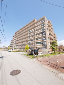 【外観】 | 甲府市国母8丁目 Ｈ12年築 ラフィーネ国母 内装一新 5階 | マンション南側外観　全部屋日当り良好です。