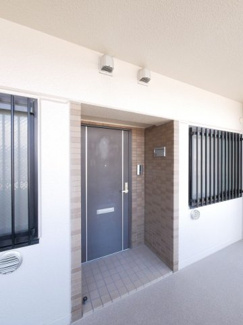 【エントランス】 | 505号室玄関　