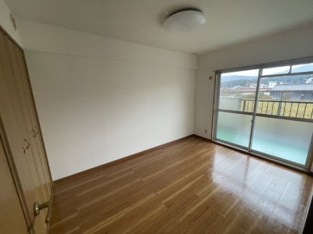 ジョイフル旭ヶ丘の洋室