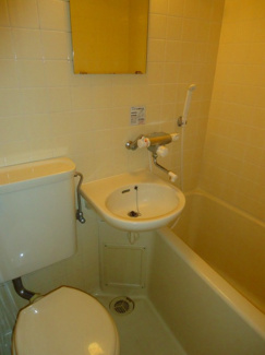 【浴室】 | ※写真は同物件内、別のお部屋の様子です