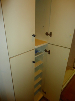 【玄関】 | ※写真は同物件内、別のお部屋の様子です