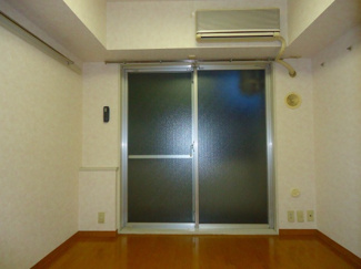 【洋室】 | ※写真は同物件内、別のお部屋の様子です