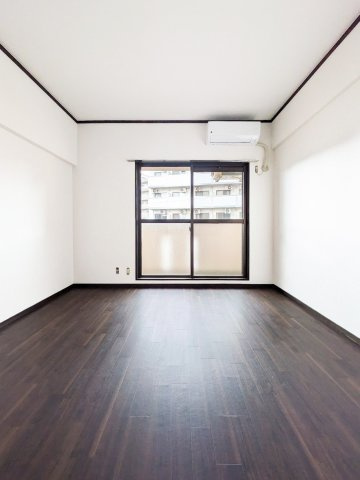 ロマネスク城南第２の居間・リビング|おしゃれな居間です