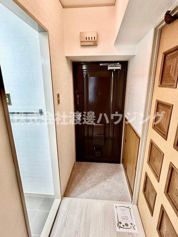 紙谷第3マンションの玄関