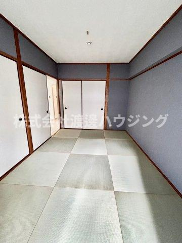 紙谷第3マンションの和室