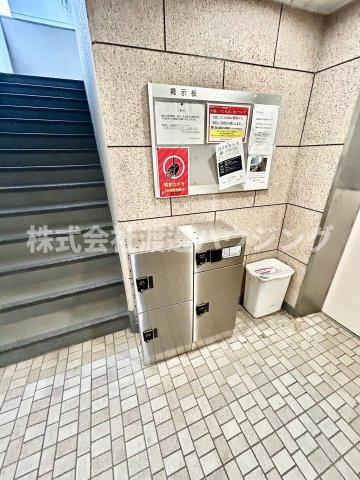 紙谷第3マンションのその他共用部分|宅配BOX付き