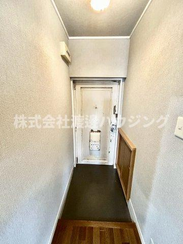 ハイツ阪本の玄関