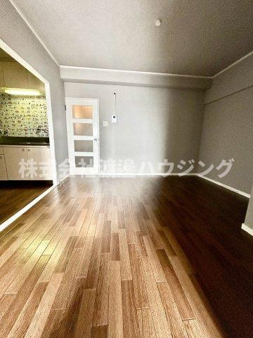 ハイツ阪本の居間・リビング