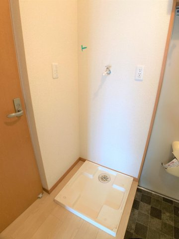 アイリーハイツ富士の設備|別部屋同一間取りのお写真となります。