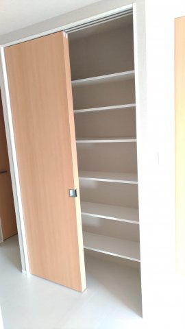 ヴィラスタジオーネ御所南の収納