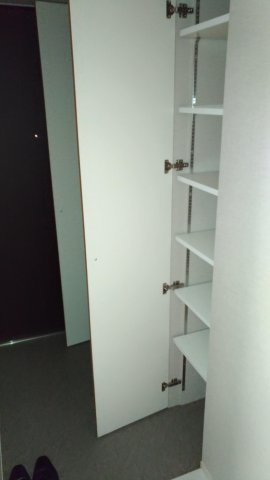 ヴィラスタジオーネ御所南の玄関