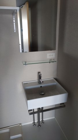 ヴィラスタジオーネ御所南の洗面所