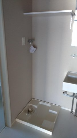 ヴィラスタジオーネ御所南の洗面所