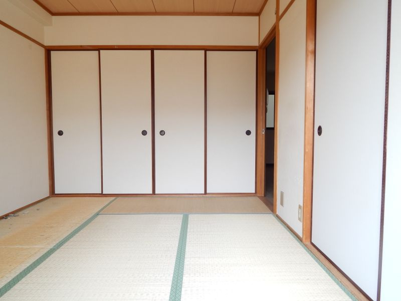 ガーデンヒル平野の和室