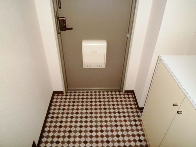 ハイツ細田の玄関