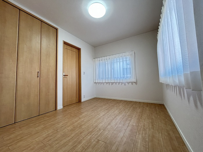 【洋室】 | □■茅ヶ崎市ひばりが丘 中古戸建■□