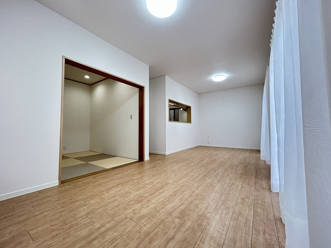 【居間・リビング】 | □■茅ヶ崎市ひばりが丘 中古戸建■□